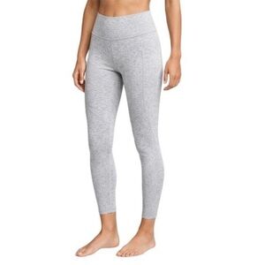 NWT Medium Outdoor Voices 7/8 Warmup Leggings Dove